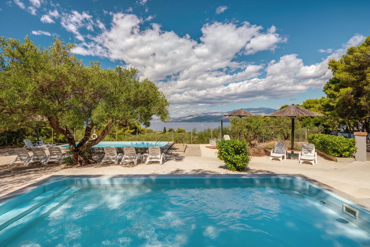 Waterman Beach Village Supetar Εξωτερικό φωτογραφία